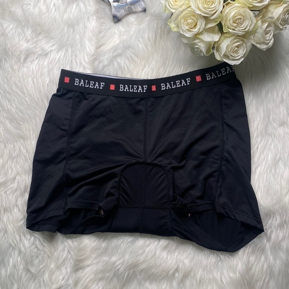 Baleaf Padded Micro Bike shorts Size XL - Picture 1 of 6